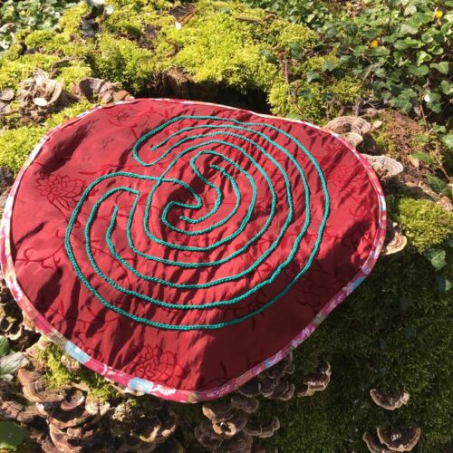 Labyrinthe celtique en tissu pour autel chamanique ou wicca - tracé bleu